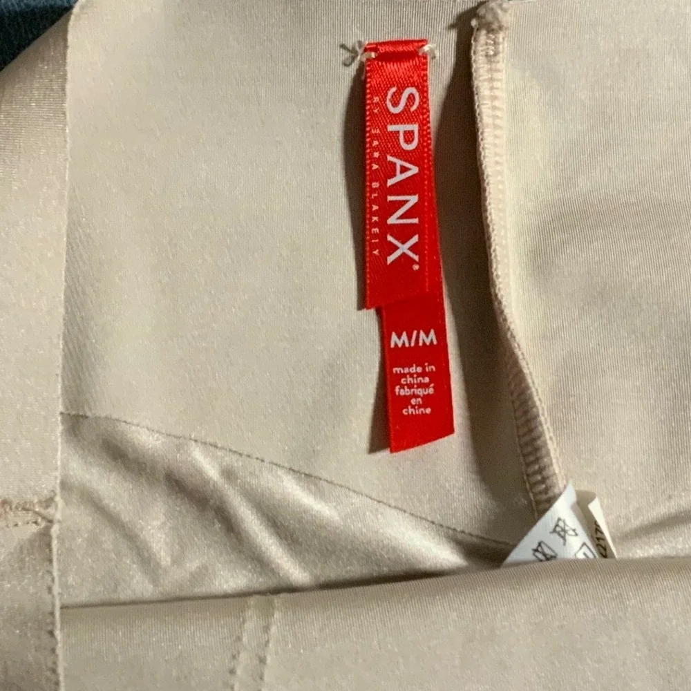 4 Pieces of Shapewear, Spanx,Assets, Maidenform,‎ Jokey size Medium
